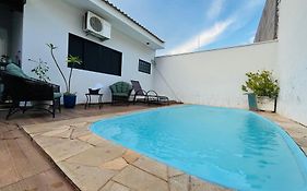 Casa Com Piscina próximo ao Parque do Povo